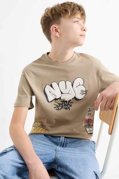 Boys Beige NYC Graffiti Graphic T-Shirt – Urban Street Style